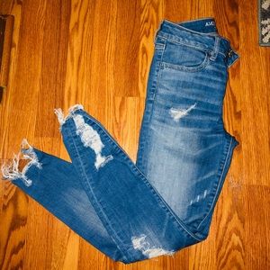 Ripped Blue Jeans 👖